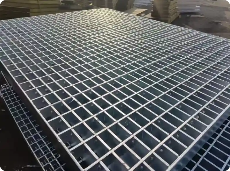 Mengapa Kisi Galvanis Hot Dip Penting untuk Industri Modern?