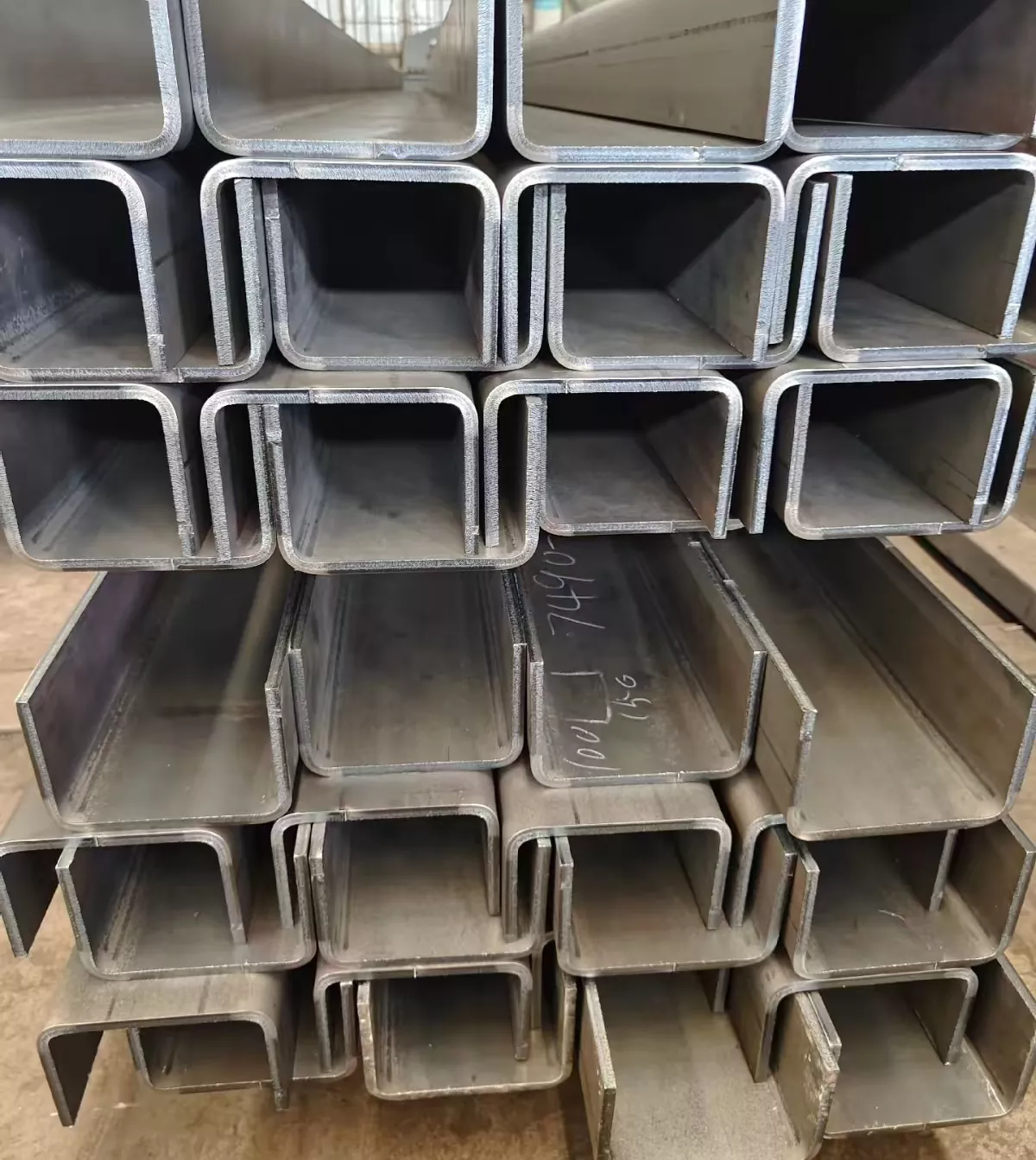 Berapa Panjang Umum yang Tersedia untuk Saluran Baja?