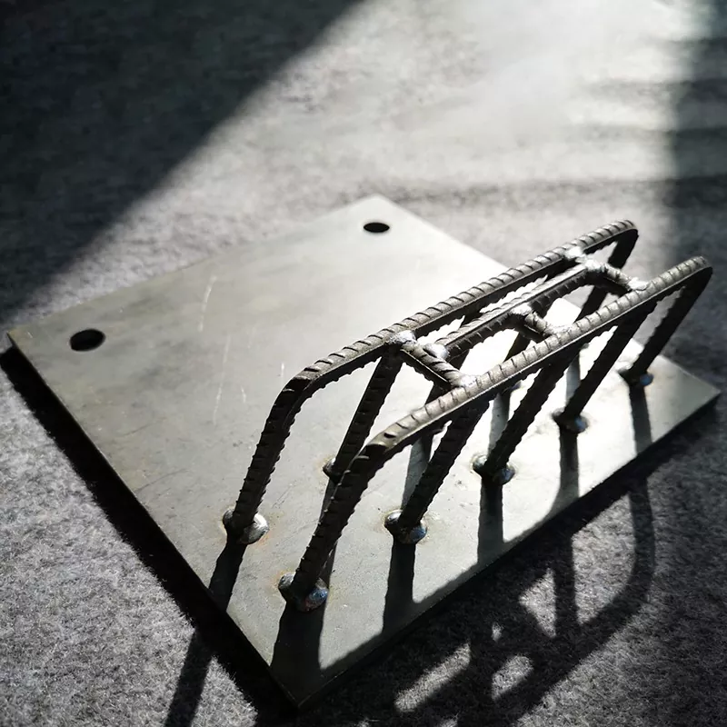 Pelat Jangkar Tertanam